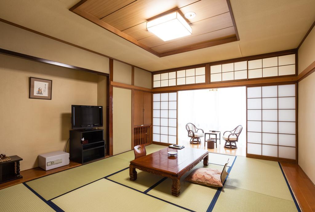 Mikunitoge Onsen Oyado Honjin Hotel Yuzawa  Exterior photo